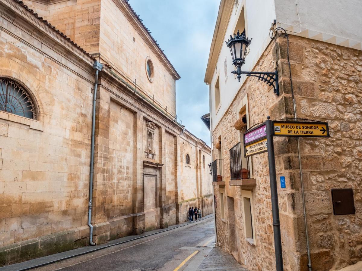 Encantadora Casa De Pueblo Con 5 Hab. En Burgos Santo Domingo De Silos Extérieur photo